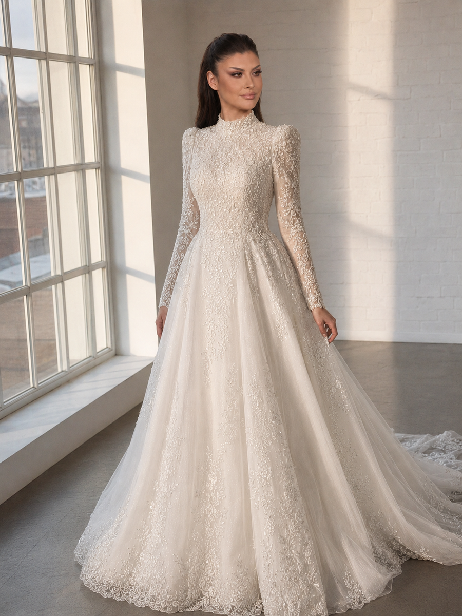 NIL-240 – Kristal Beaded Balık model Gelinlik ile Şapel duvak | High Neck | Long Dantel Kollar | Kapalı Couture