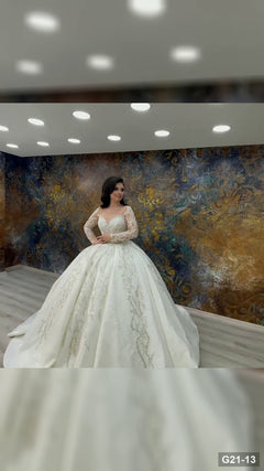 G21-013 Ivory Ball Gown Wedding Dress Main Clean Frame