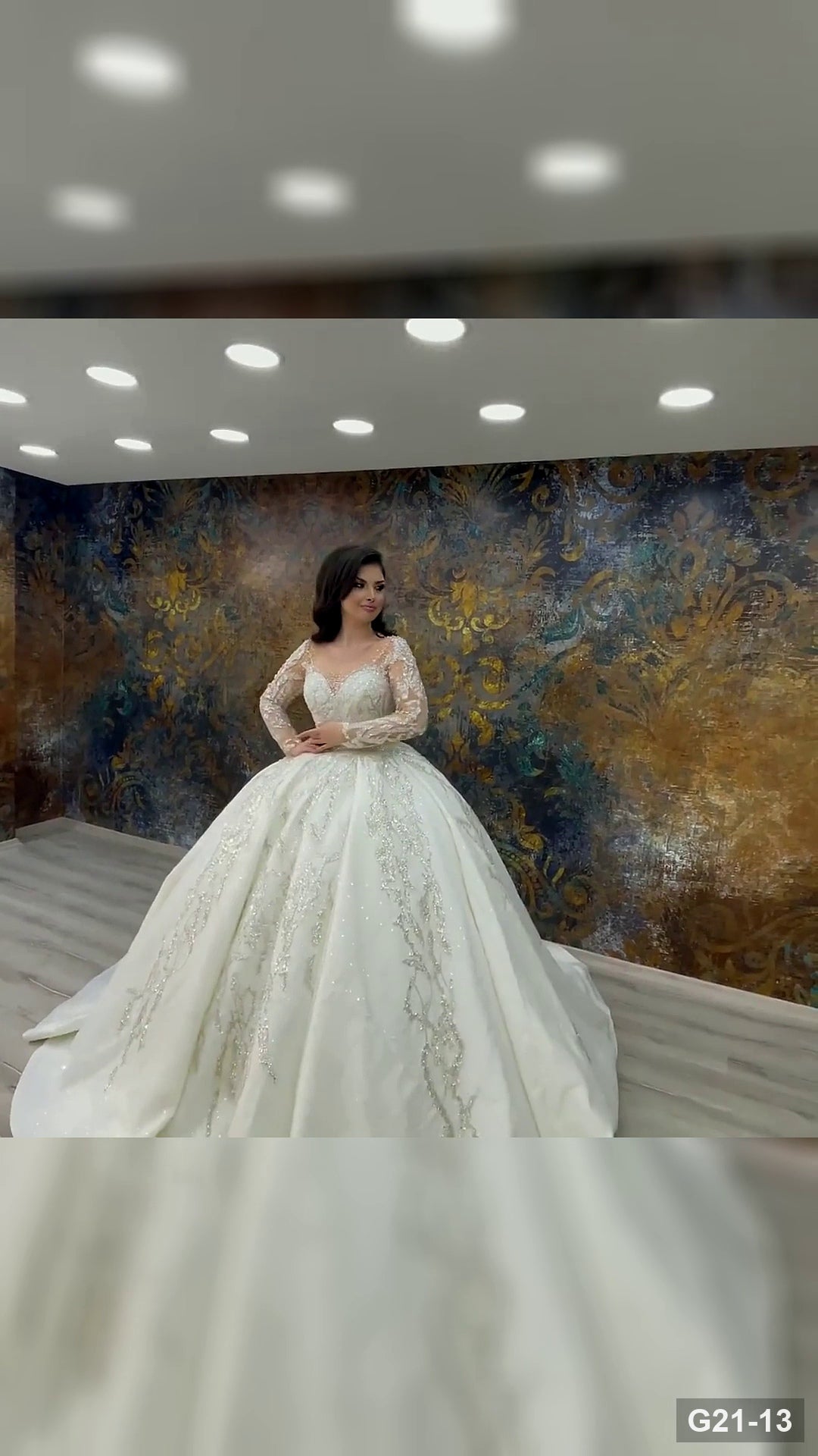 G21-013 Ivory Ball Gown Wedding Dress Main Clean Frame