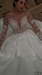 G21-022 Ivory Ball Gown Wedding Dress Main Clean Frame
