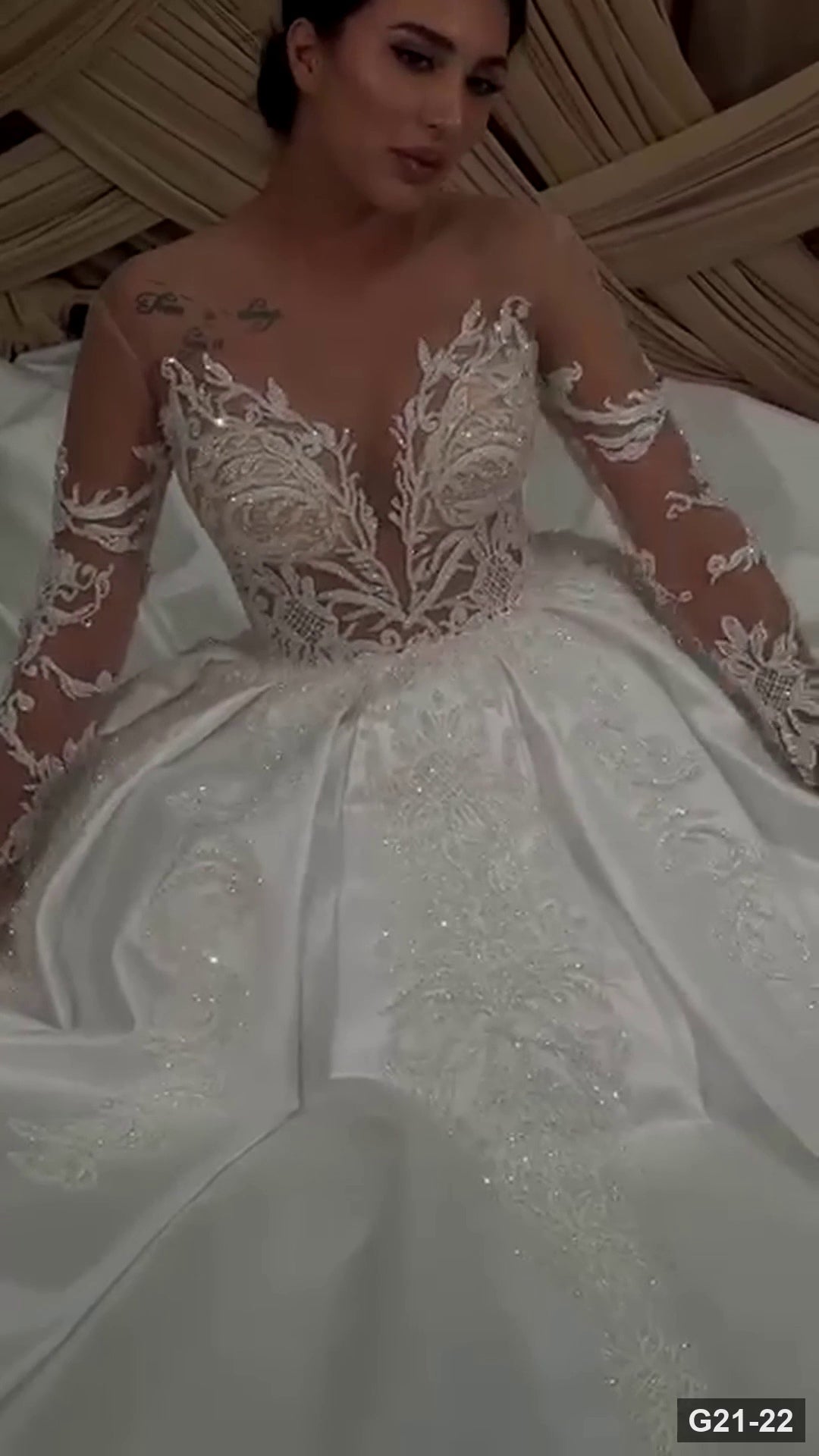 G21-022 Ivory Ball Gown Wedding Dress Main Clean Frame