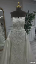 G21-044 Ivory Ball Gown Wedding Dress Main Clean Frame
