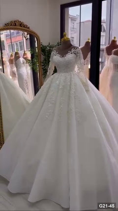G21-045 Ivory Ball Gown Wedding Dress Main Clean Frame