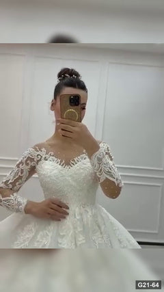 G21-064 Ivory Ball Gown Wedding Dress Main Clean Frame