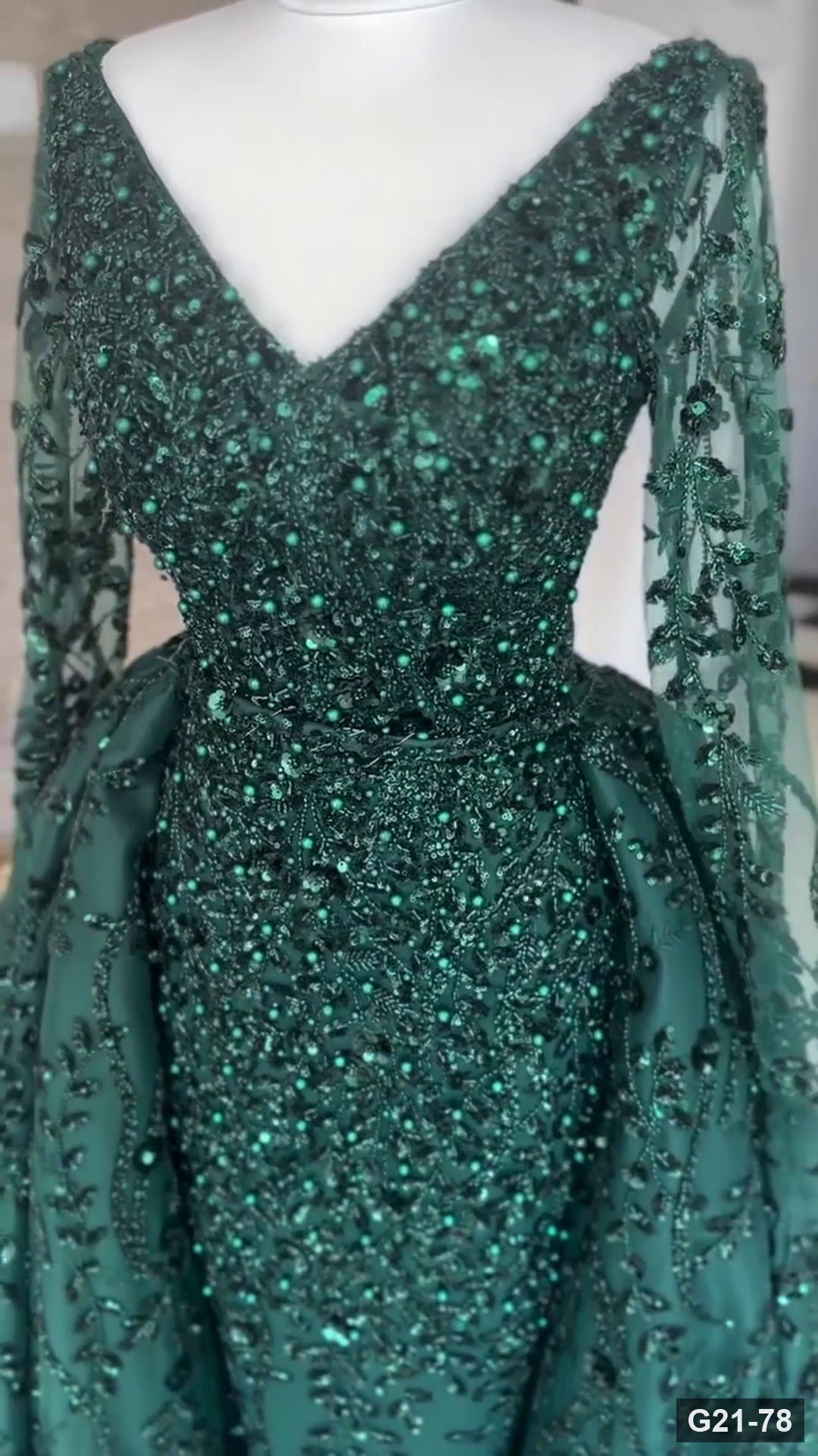 G21-078 Emerald Green Ball Gown Engagement Dress Main Clean Frame