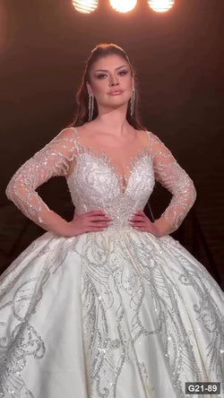 G21-089 Ivory Ball Gown Wedding Dress Main Clean Frame
