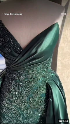 G21-094 Emerald Green Sheath Engagement Dress Main Clean Frame