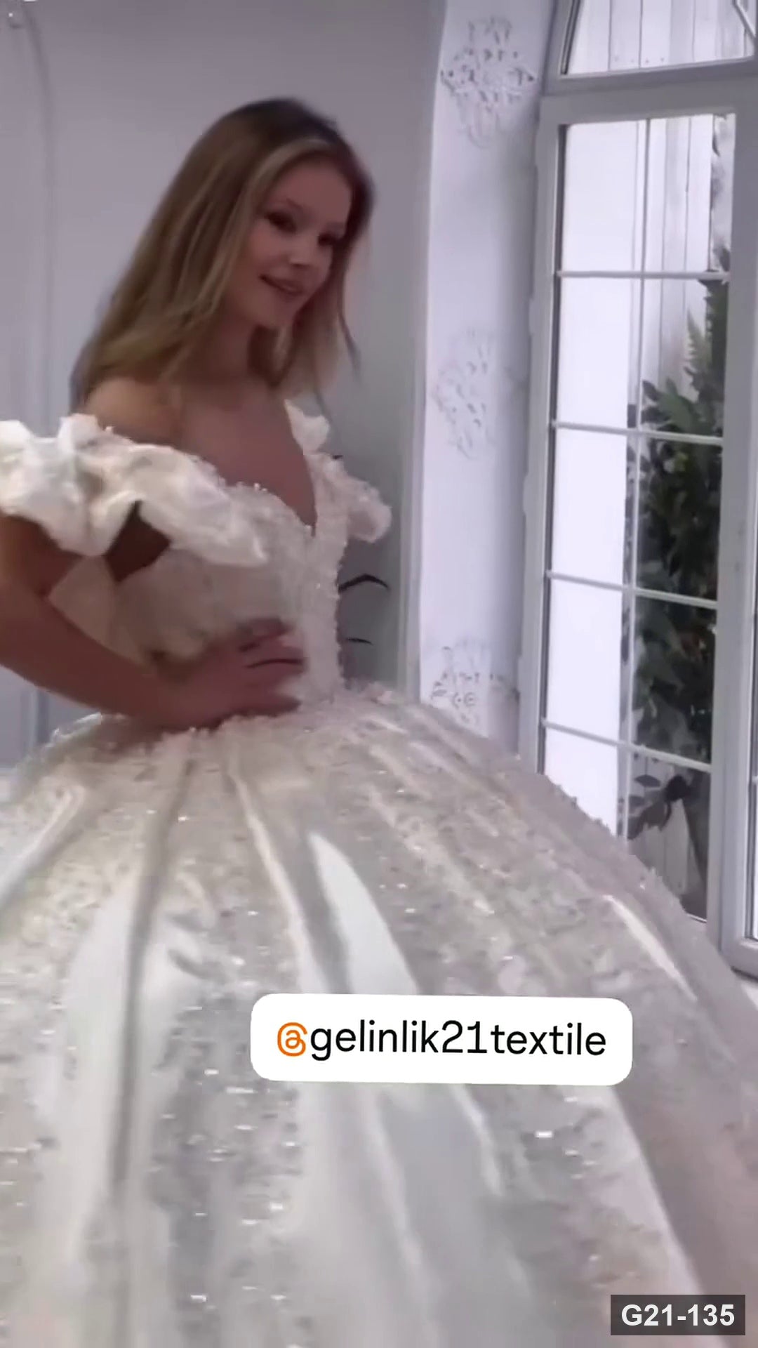 G21-135 Ivory Ball Gown Wedding Dress Main Clean Frame