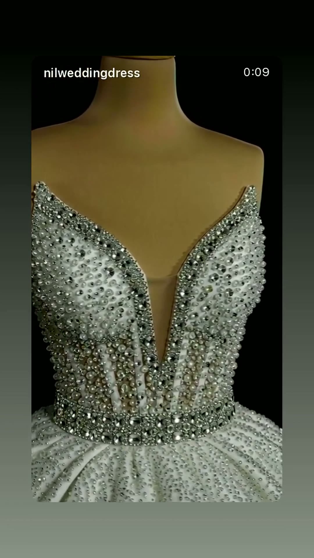 NIL 312 Ivory Ball Gown Crystal Beaded Tulle Wedding Dress - Image 4