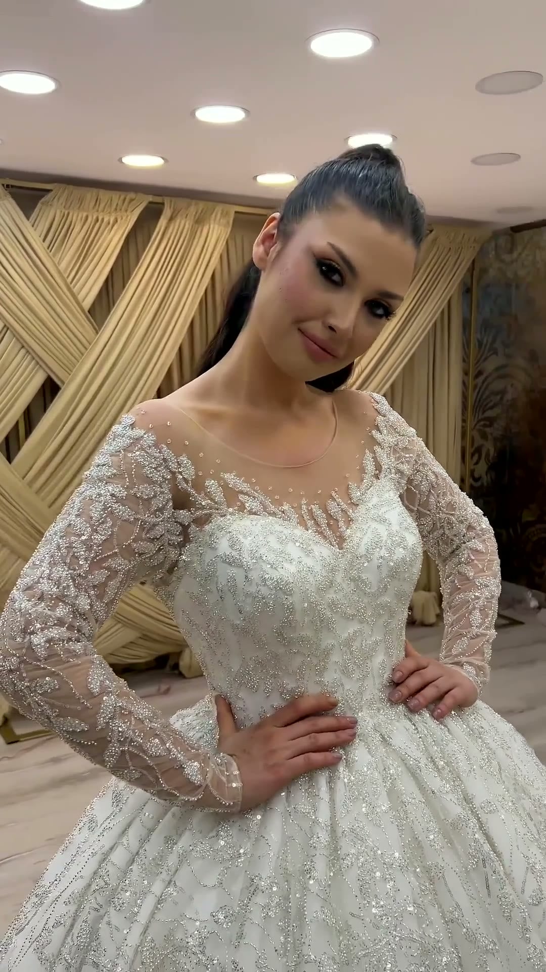 NIL 328 Ivory Ball Gown Lace Applique Tulle Wedding Dress - Image 6