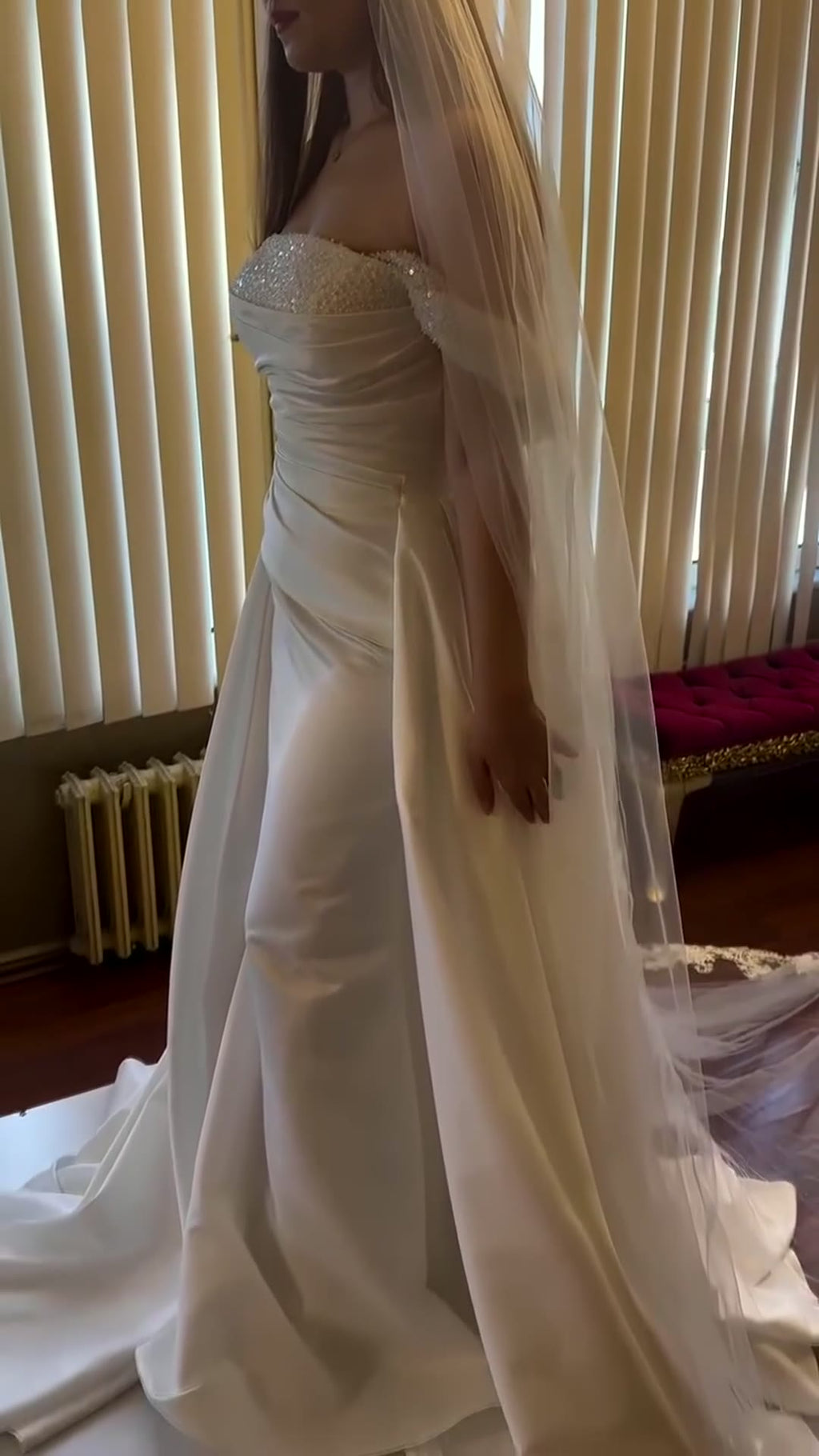NIL 332 Ivory Sheath Draped Satin Wedding Dress - Image 3