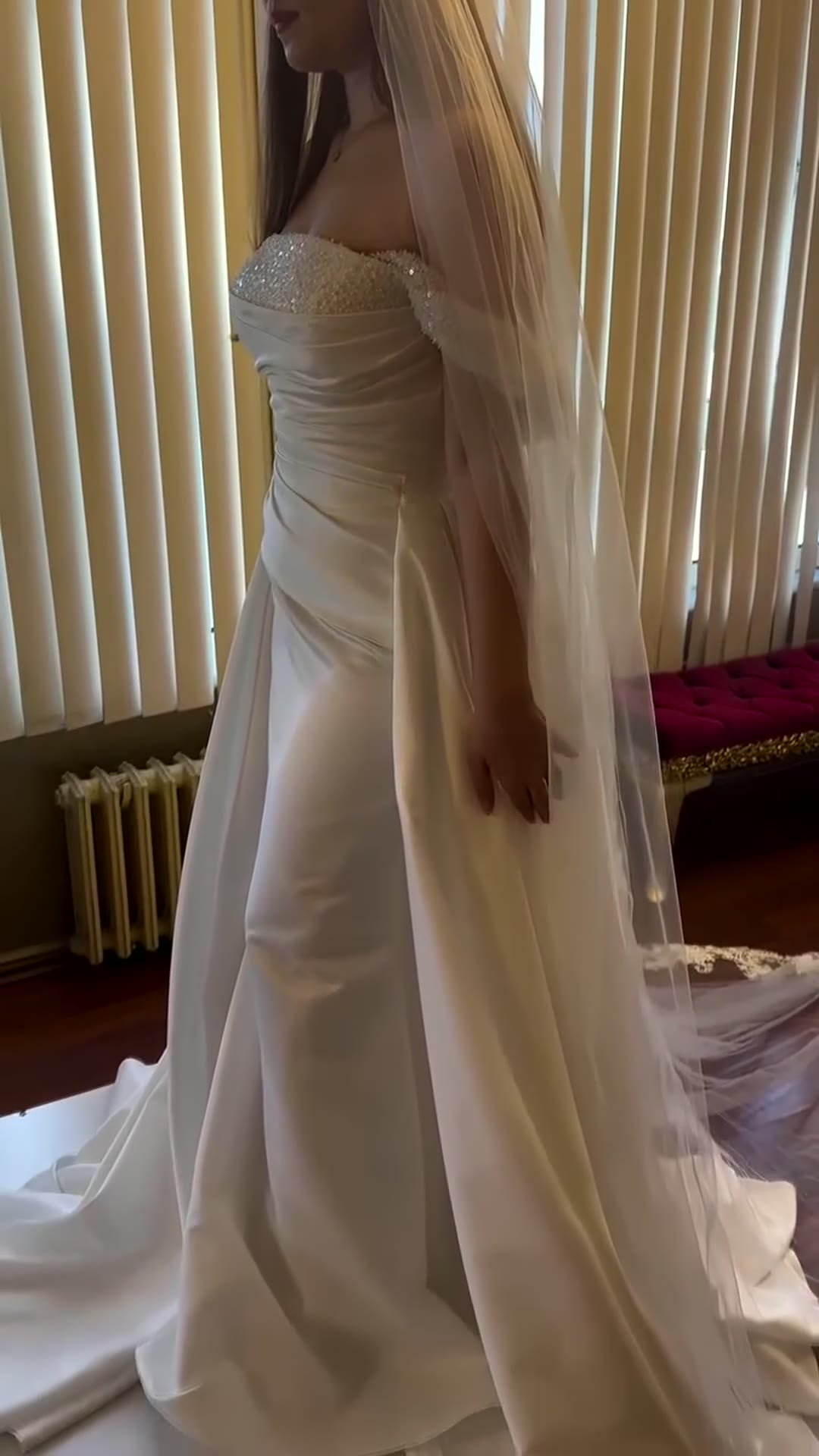 NIL 332 Ivory Sheath Draped Satin Wedding Dress - Image 3