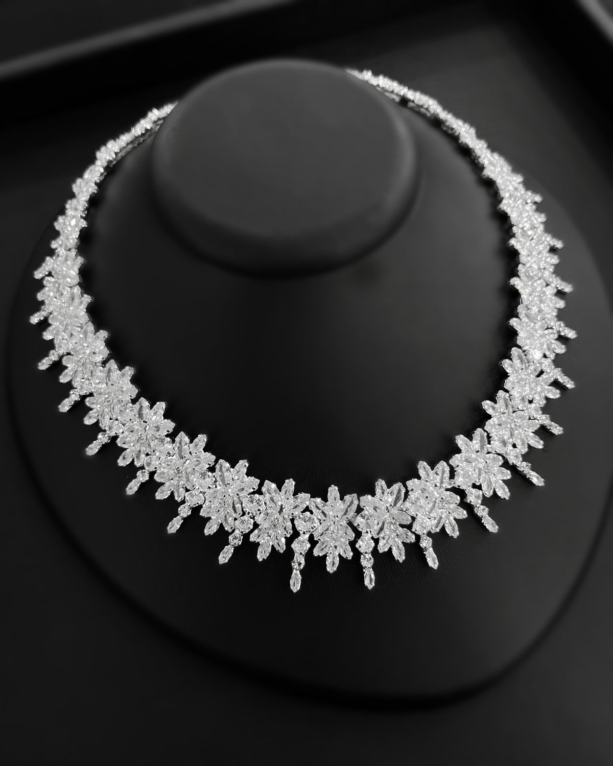 NNC-022 | An-A Zircon Stone Set Necklace