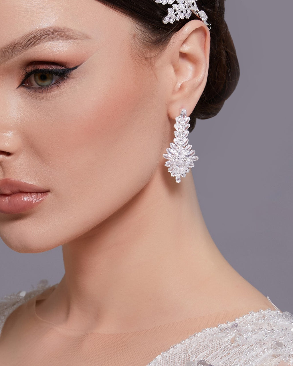NNC-039 | Aris Zircon Stone Earrings
