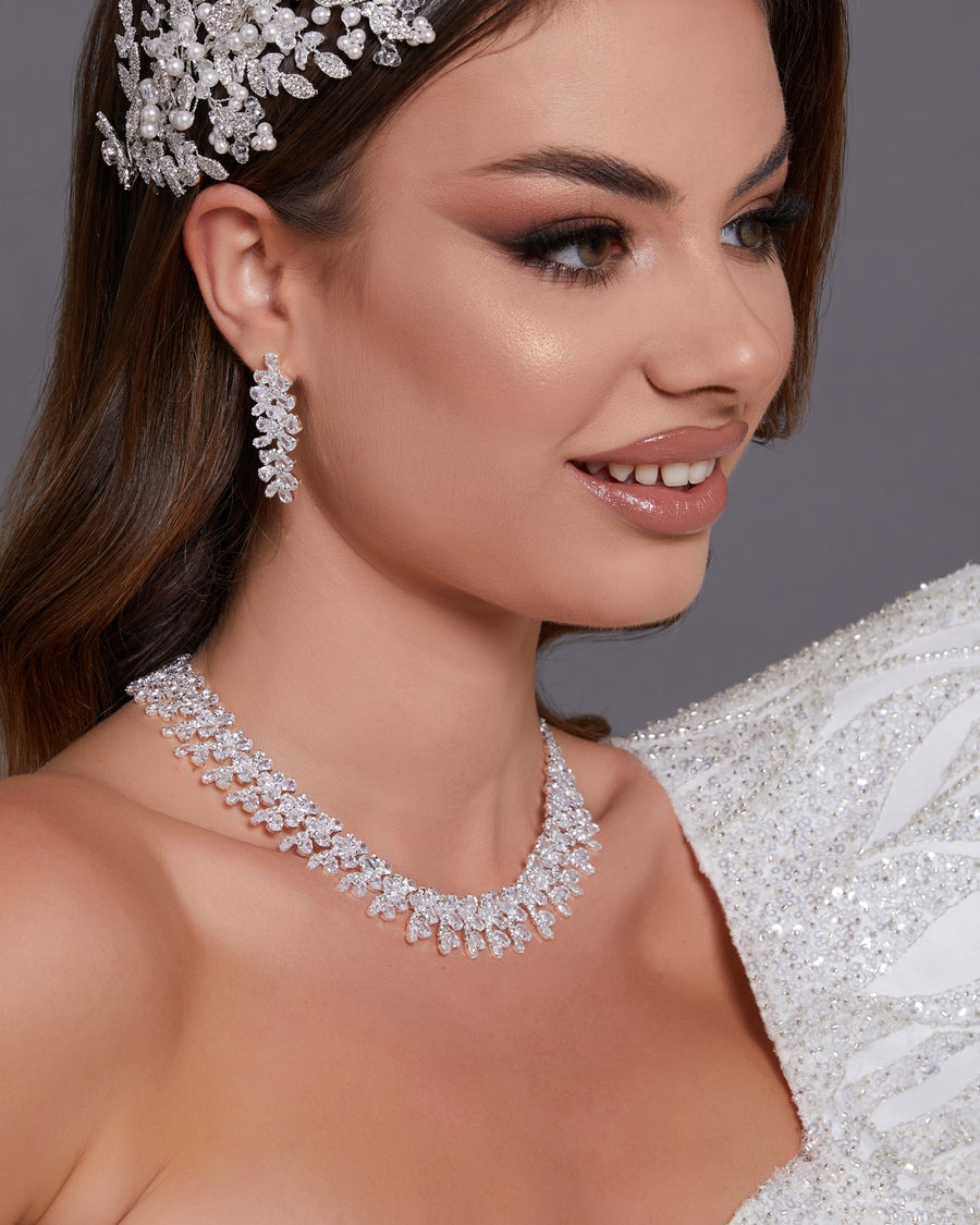 G21-AKS-023 Deo Zircon Stone Set Necklace