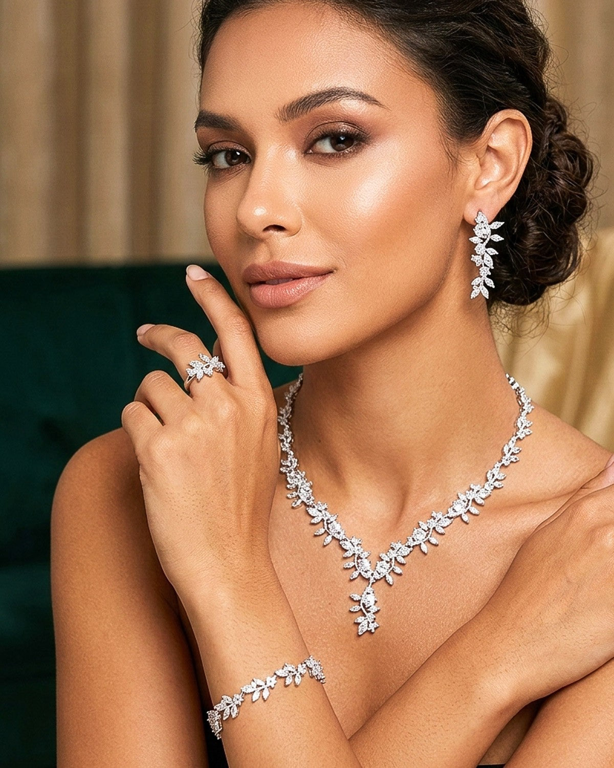 NNC-030 | Hof Zircon Stone Set Necklace
