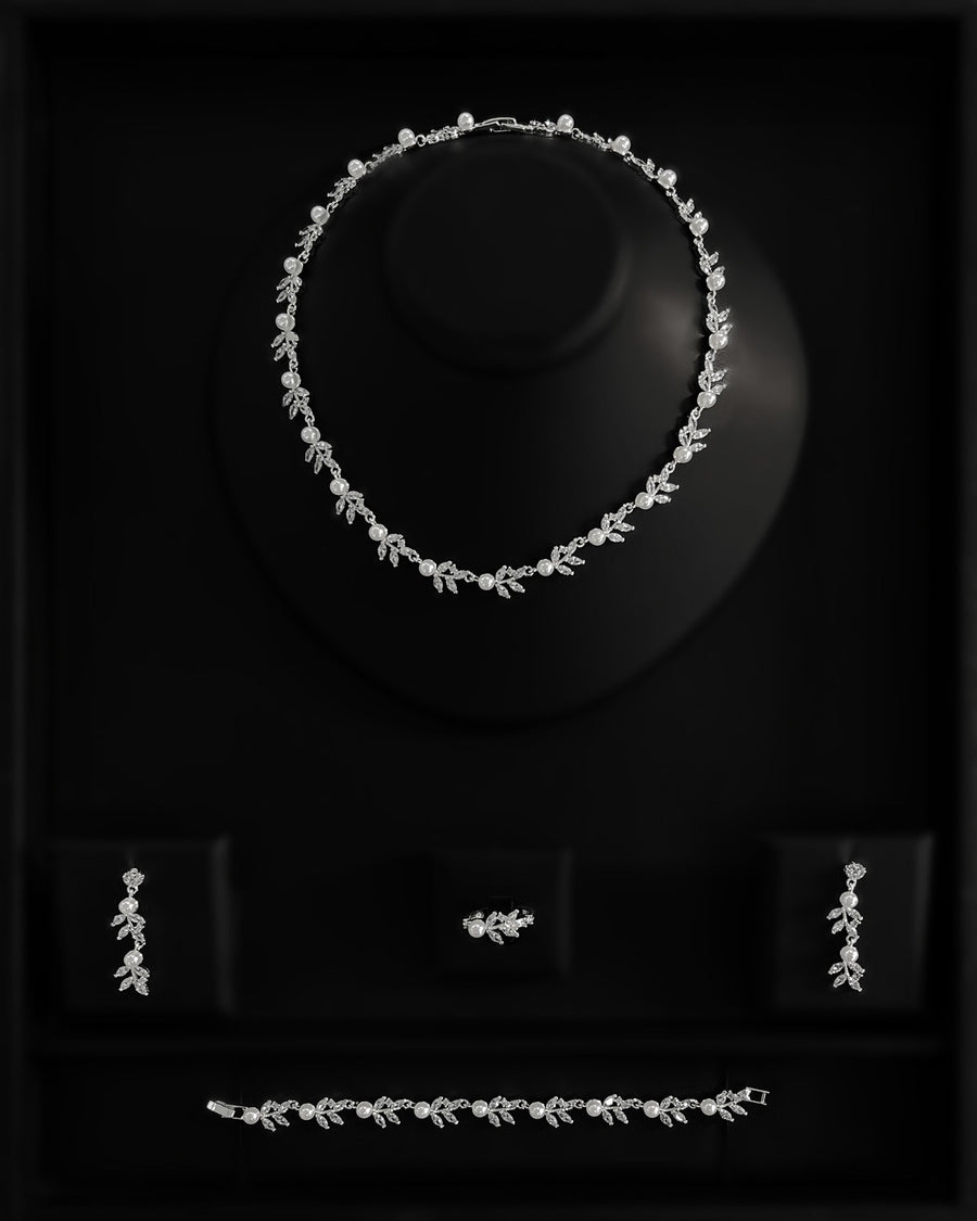 G21-AKS-026 Hof Zircon Stone & Pearl Detail Set Necklace