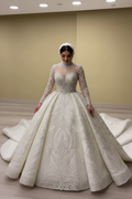 G21-040 Champagne Princess Lace Bridal Gown with Sweetheart Neckline and Cathedral Train