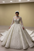 G21-040 Champagne Princess Lace Bridal Gown with Sweetheart Neckline and Cathedral Train
