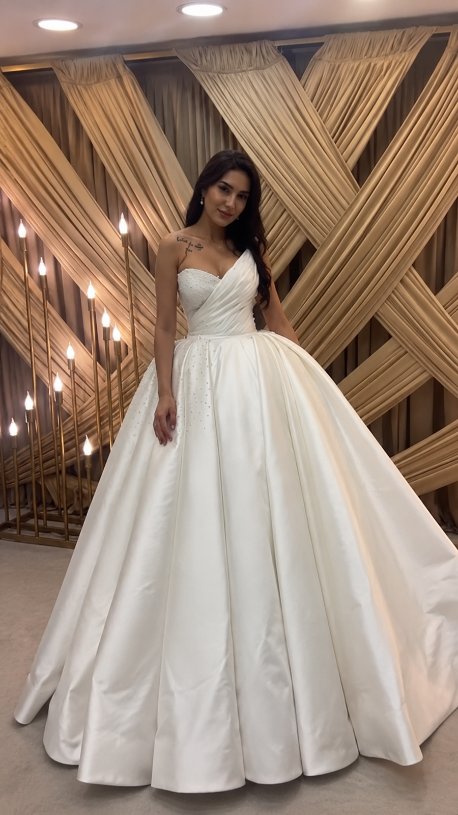 G21-063 Minimalist Satin Ball Gown Wedding Dress