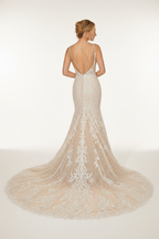 NIL-125 champagne ivory Havfrue Brudekjole bagfra med Kongelig slæb by NIL Brudekjole