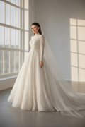 NIL-241 – Ivory blonde A-linje brudekjole med kapelslør | High Neck | Long blonde ærmer | modest Couture
