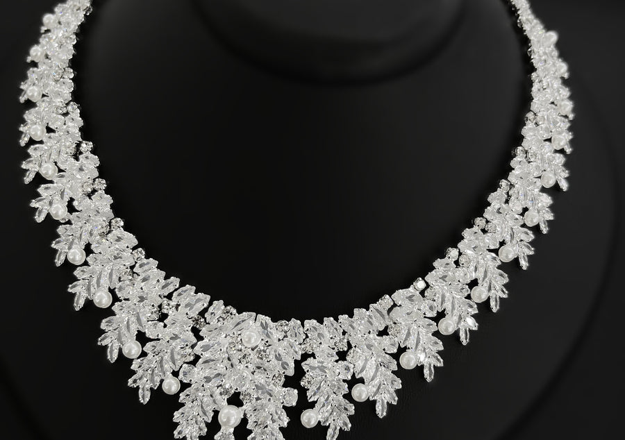 G21-AKS-020 Lale Zircon Stone Set Necklace