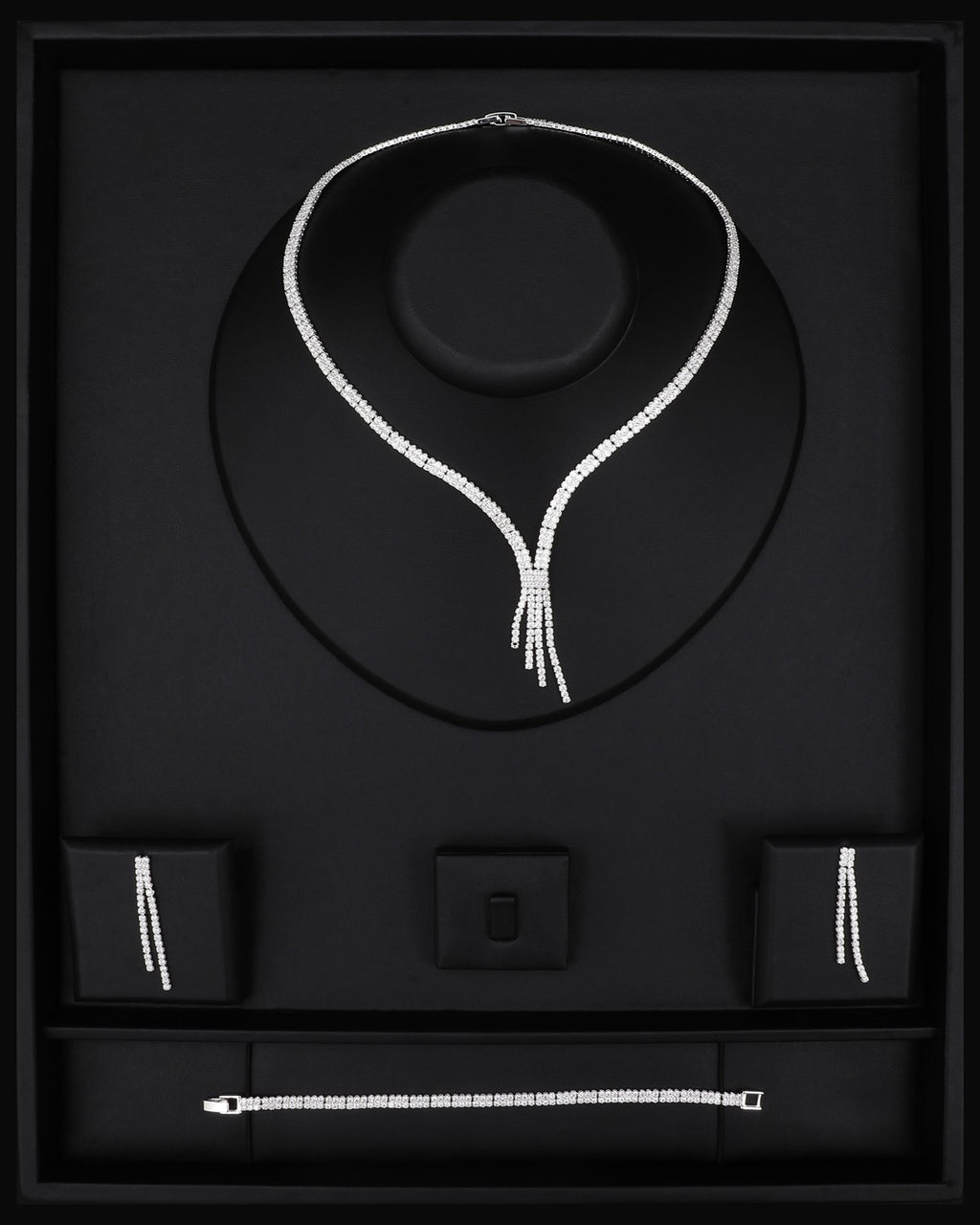 G21-AKS-036 Loge Zircon Stone Set Necklace
