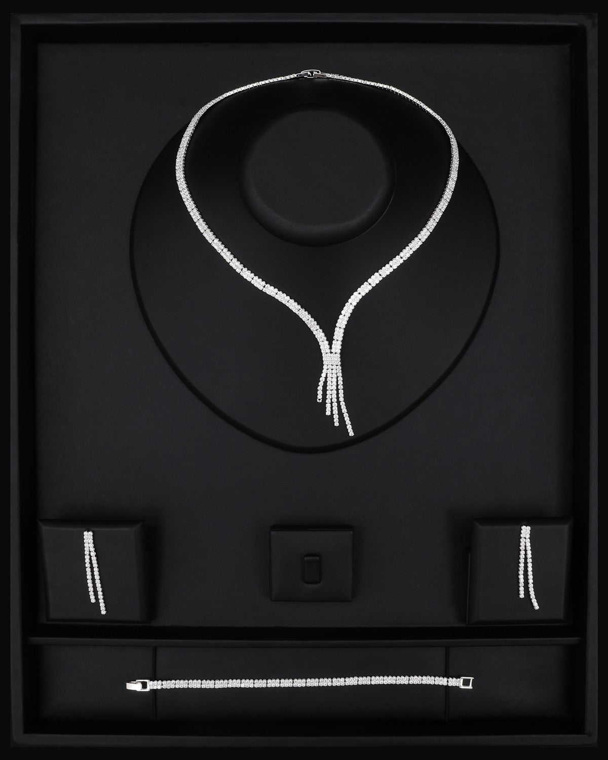 G21-AKS-036 Loge Zircon Stone Set Necklace