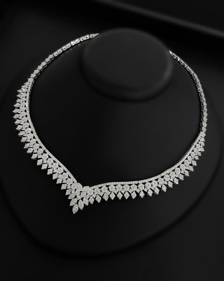 G21-AKS-005 Spike Snowflake Mixed Zircon V-Necklace