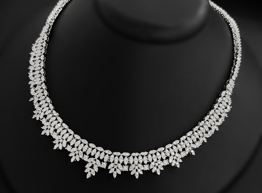 G21-AKS-011 Baguette Round Zircon V-Necklace
