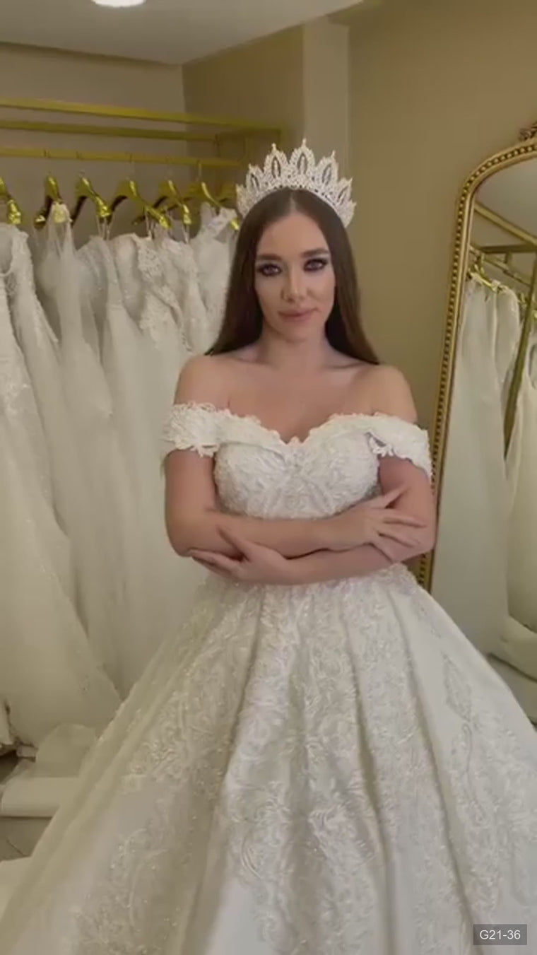 G21-036 Fildişi Prenses Model Dantel gelinlik ile Düşük Omuz ve Şapel Kuyruk - closer look