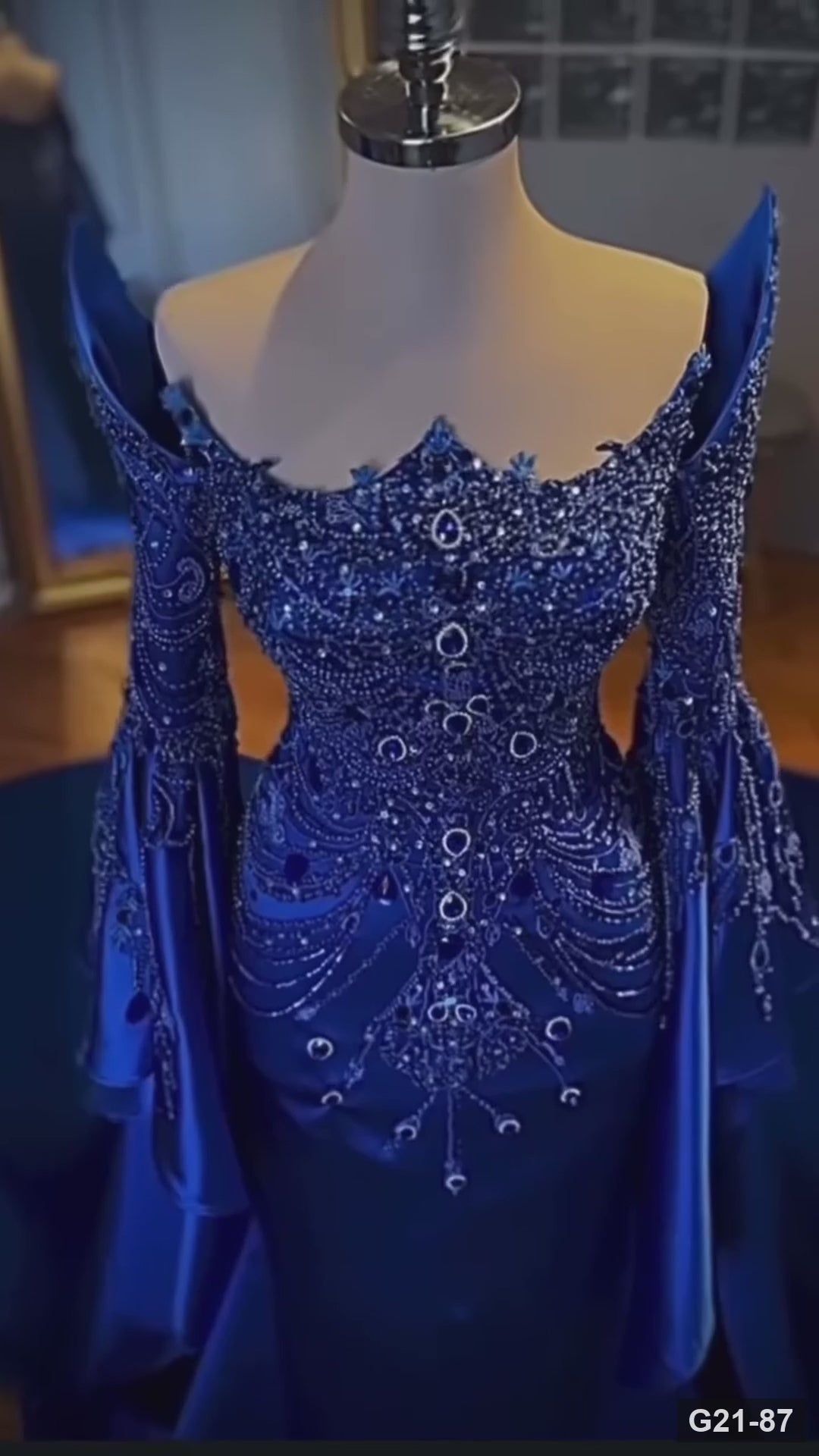 G21-087 Saks Mavisi Düz Kesim Dantel nişanlık