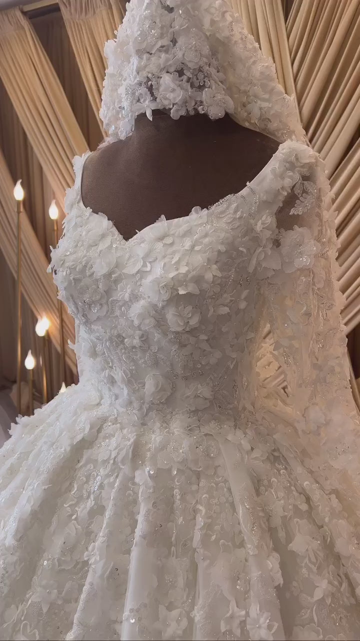 G21-086A - Soft Ivory Beaded Lace Ball Gown Wedding Dress - closer look