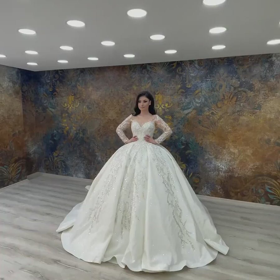 G21-418 Wedding Dress Ball Gown Ivory Lace Long Sleeve Crystal