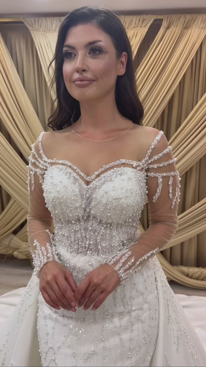 G21-085A - Ivory Beaded Lace Ball Gown Wedding Dress - closer look