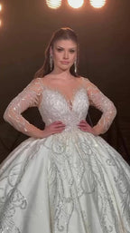 G21-395 Ivory Ball Gown Lace Applique Tulle Wedding Dress