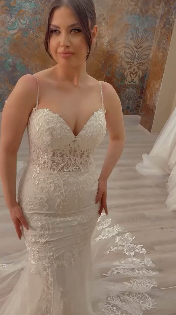 G21-337 Ivory Mermaid Lace Applique Tulle Wedding Dress