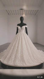 G21-066 Ivory Ball Gown Lace Wedding Dress and Chapel Train
