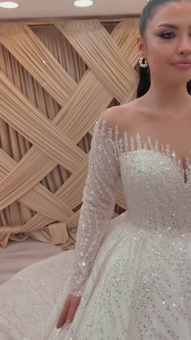 G21-113 Fildişi Prenses Model Dantel gelinlik ve Şapel Kuyruk - closer look