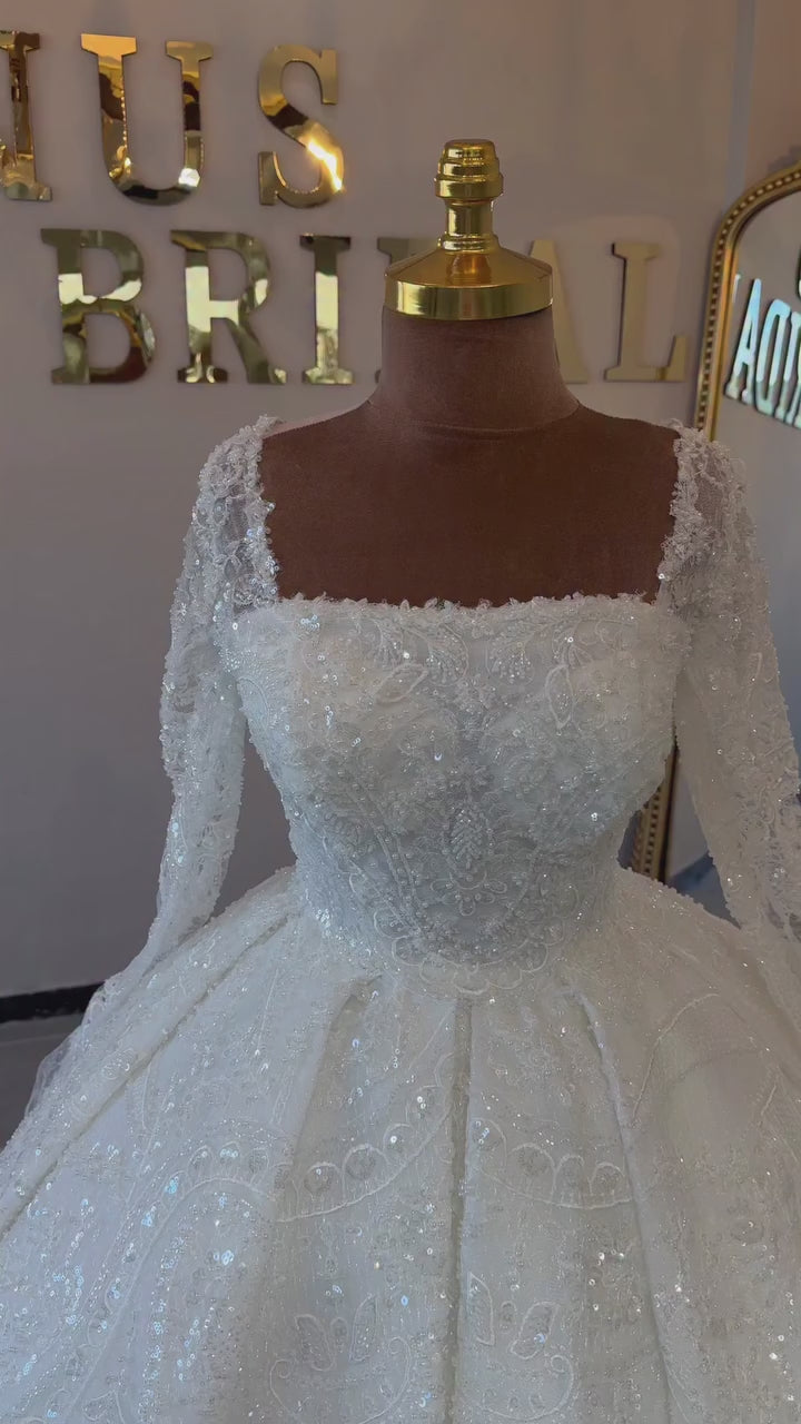 G21-029A - Ivory Elegant Ball Gown Wedding Dress