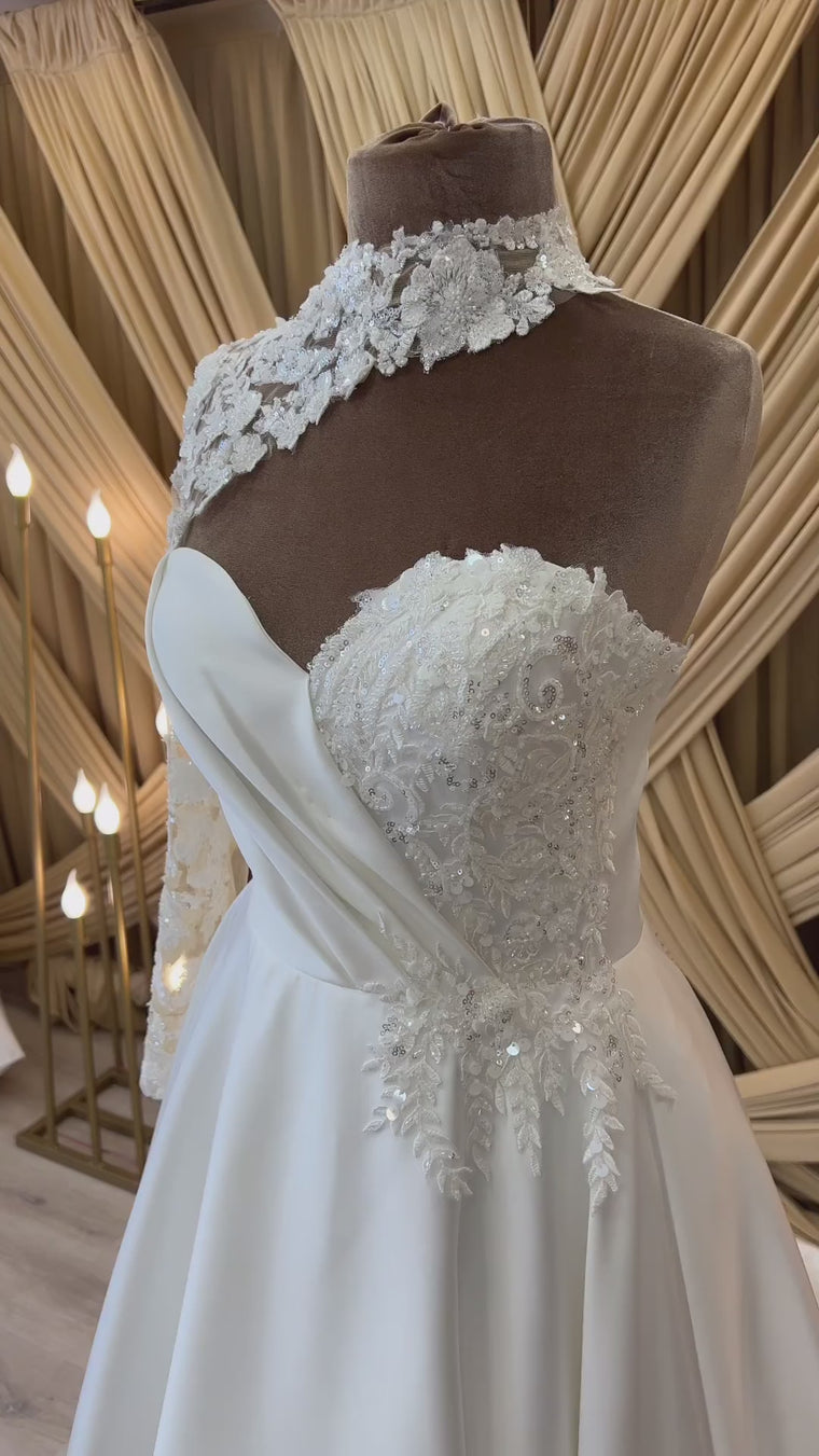 G21-098A - Ivory Beaded Lace Ball Gown Wedding Dress - closer look
