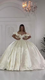 G21-364 Ivory Ball Gown Bow Satin Satin Wedding Dress