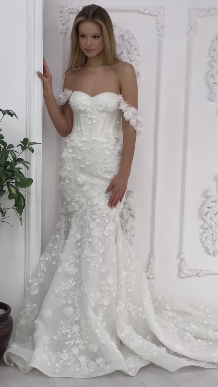 G21-094A - Ivory Beaded Lace Ball Gown Wedding Dress - closer look