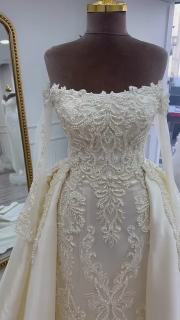 G21-052A - Ivory Lace Ball Gown Wedding Dress - closer look
