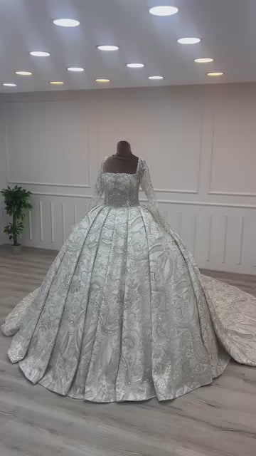 G21-054A - Ivory Elegant Ball Gown Wedding Dress