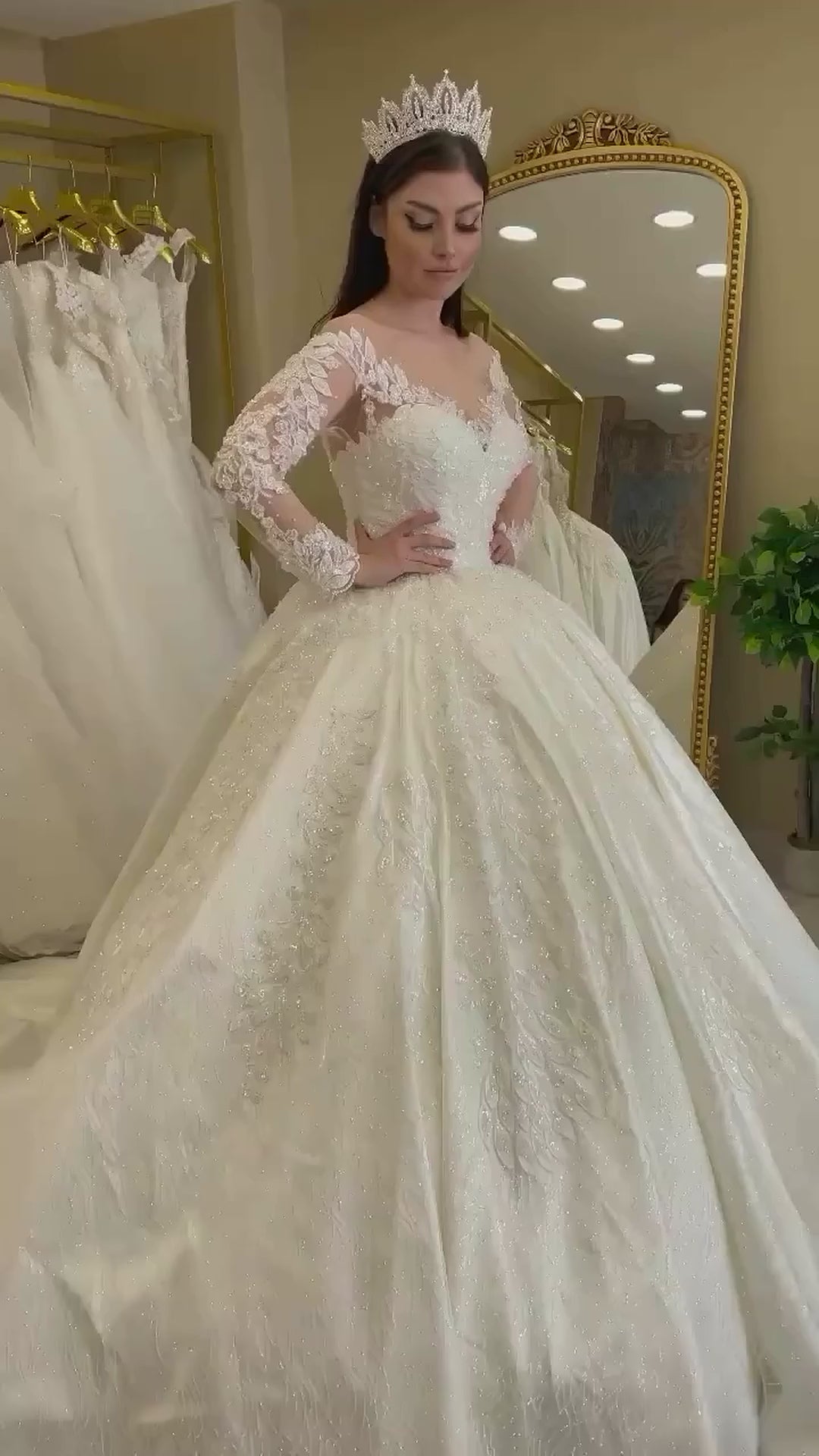 G21-112 Fildişi Prenses Model Dantel gelinlik ve Şapel Kuyruk