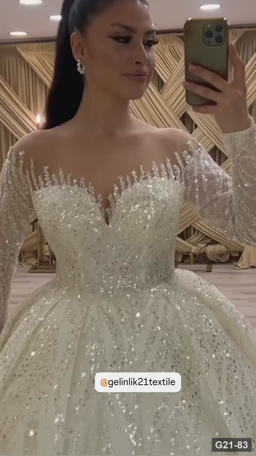 G21-083 Ivory Ball Gown Lace Wedding Dress and Chapel Train